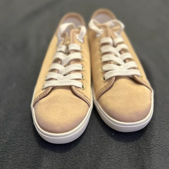 Jack Rogers Lia Satin Sneaker NWOT Sz 7 1/2 - Picture 3 of 15